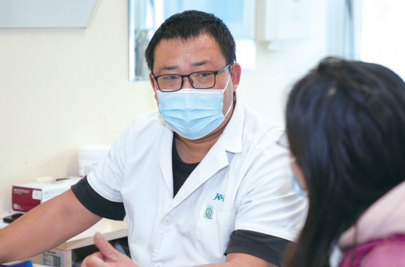 戚晴雪副主任出专家门诊